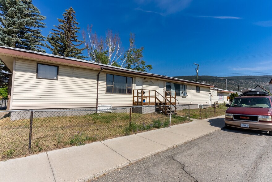 1801 Chapman St, Merritt, BC à vendre - Photo de l’immeuble – Image 2 sur 31