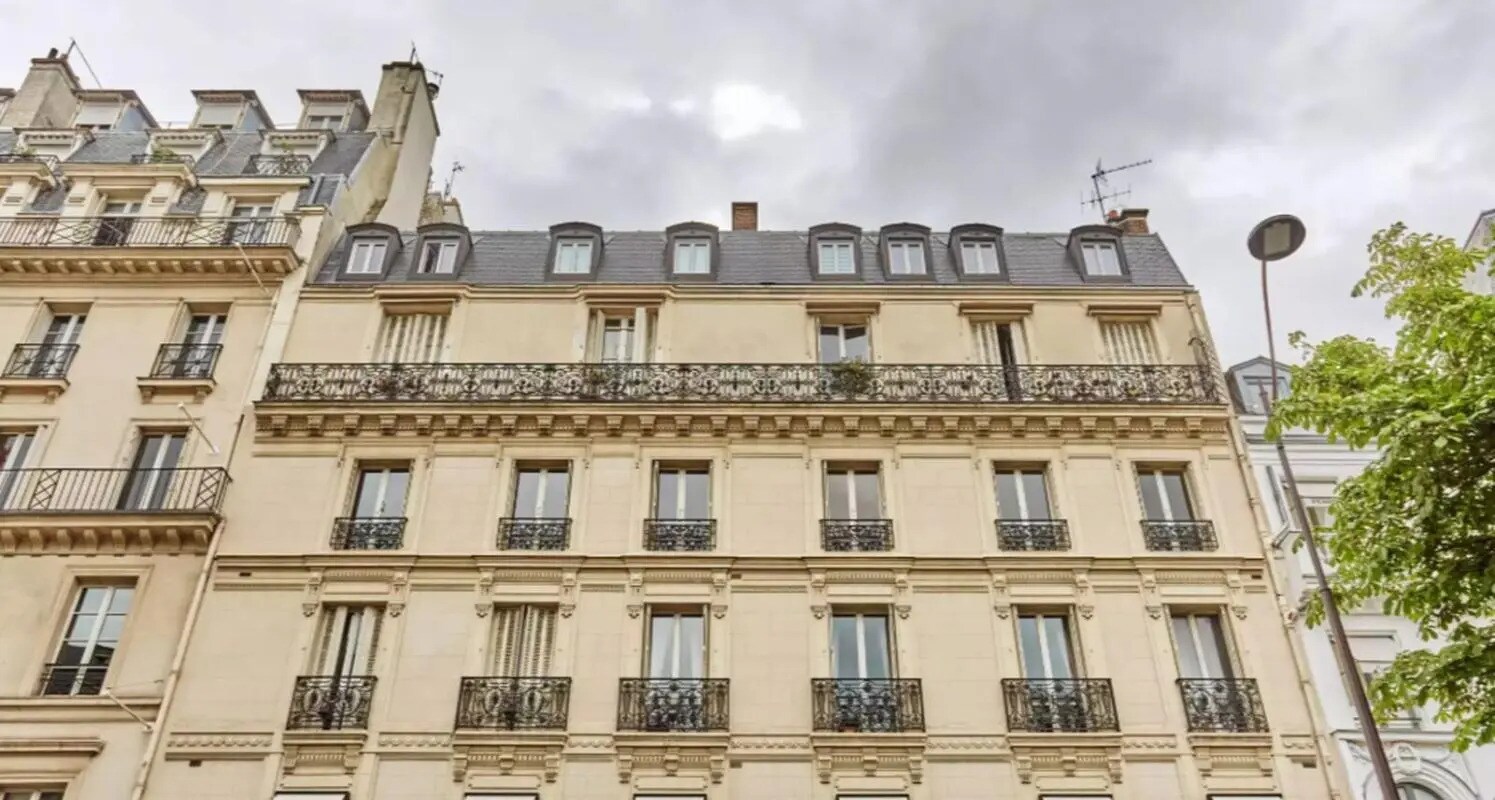 Avenue Matignon, Paris à louer Photo de l’immeuble– Image 1 sur 11