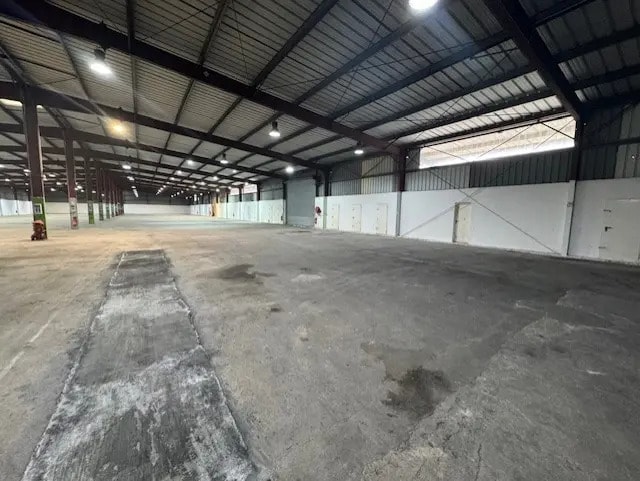 Industriel/Logistique dans Le Muy à louer - Photo de l’immeuble – Image 3 sur 6