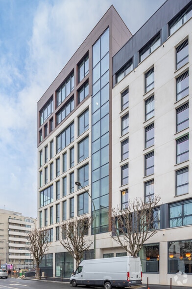 Bureau dans Villejuif à louer - Photo de l’immeuble – Image 2 sur 24