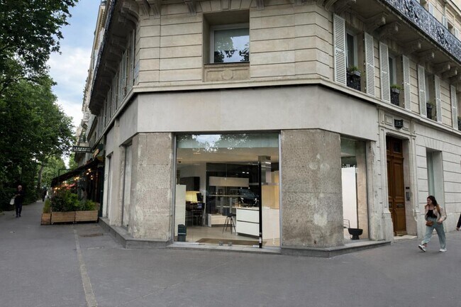 Plus de détails pour Local commercial à louer