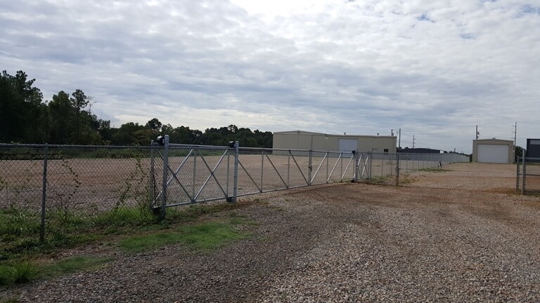 820 W Harrison Rd, Longview, TX à louer - Photo de l’immeuble – Image 3 sur 10