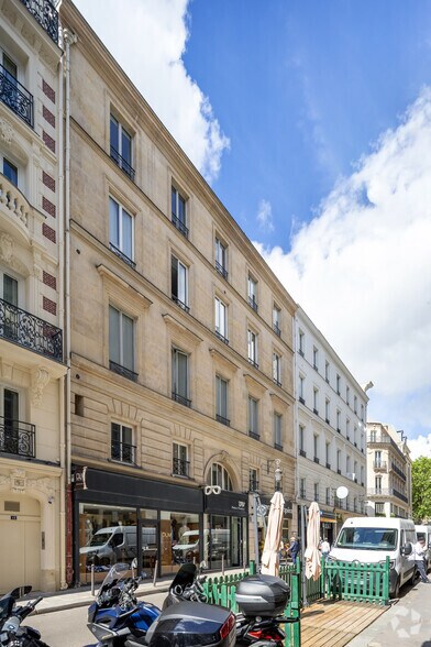 18 Rue Volney, Paris à louer - Photo de l’immeuble – Image 2 sur 5
