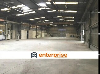 Plus de détails pour Local d'activités à louer