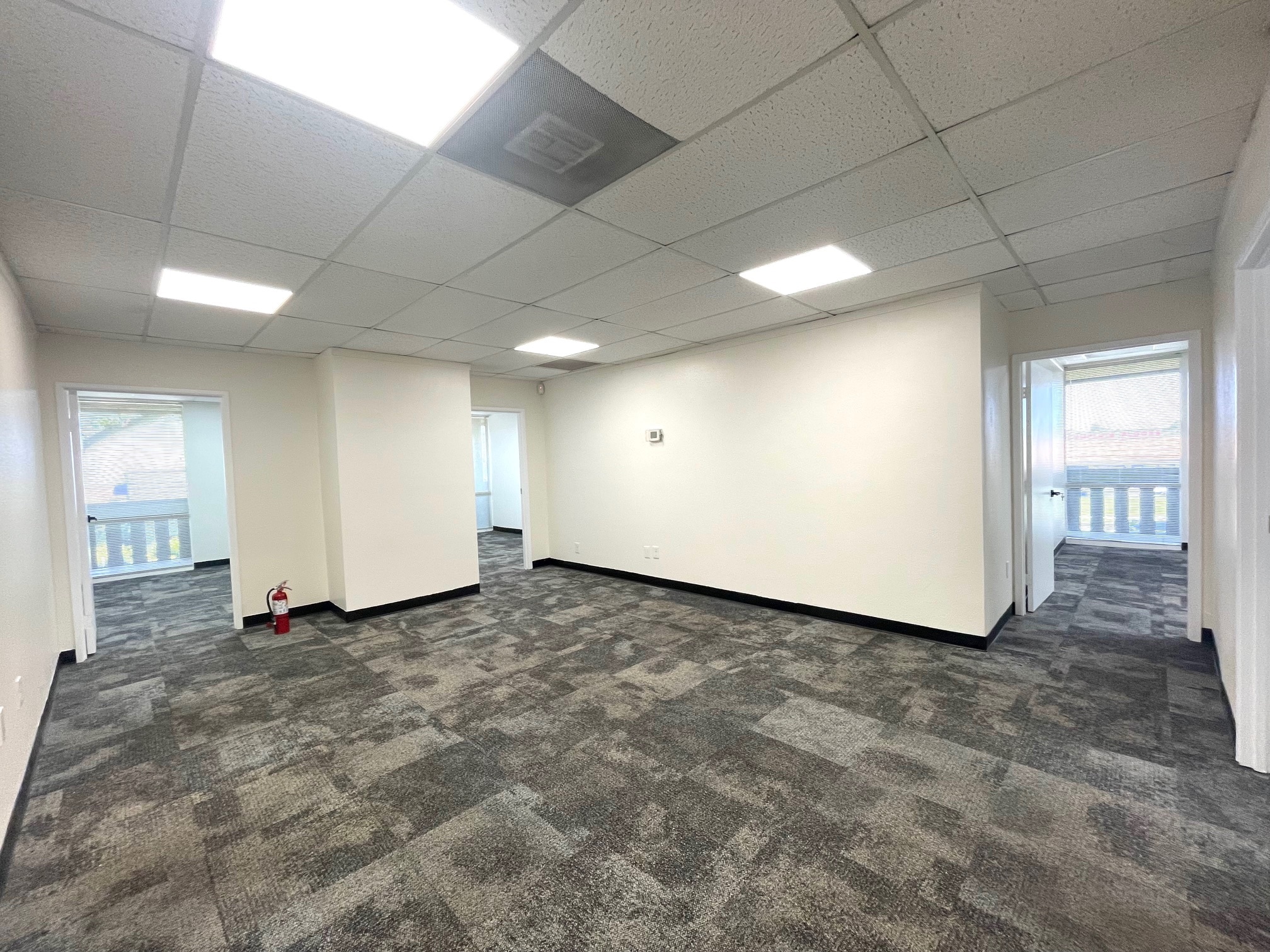 222 N Mountain Ave, Upland, CA à louer Photo intérieure– Image 1 sur 10