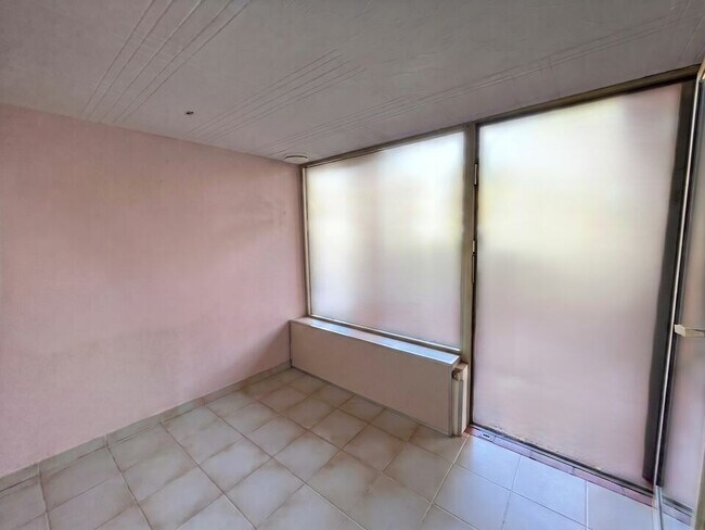 Plus de détails pour Local commercial à vendre