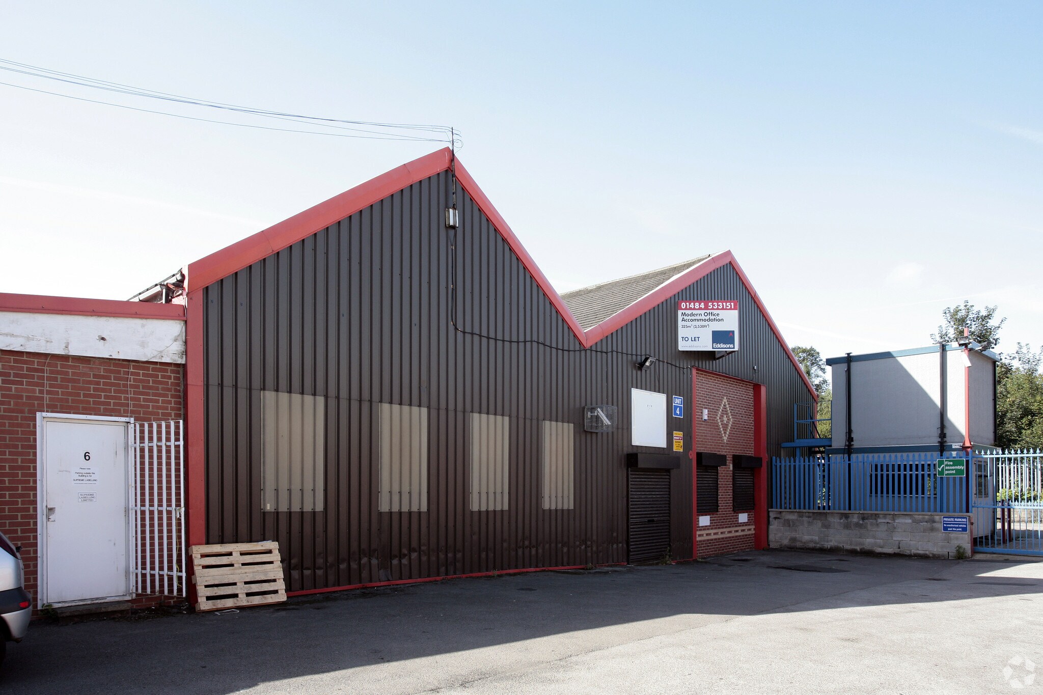 Valley Rd, Liversedge à louer Photo principale– Image 1 sur 2