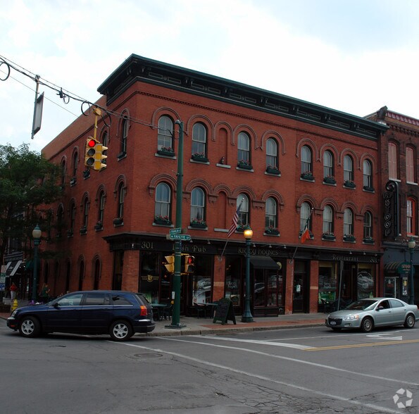 301-307 W Fayette St, Syracuse, NY à louer - Photo de l’immeuble – Image 2 sur 4
