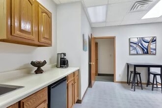 2175 N Academy Cir, Colorado Springs, CO à louer Photo intérieure– Image 2 sur 4