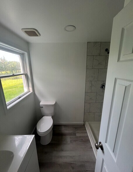 27131 Hubbards Rd, Remington, VA à louer - Photo de l’immeuble – Image 3 sur 15