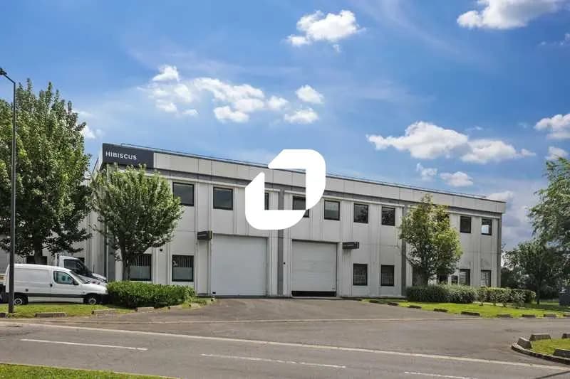 Local d’activités dans Villebon-sur-Yvette à louer - Photo de l’immeuble – Image 1 sur 19