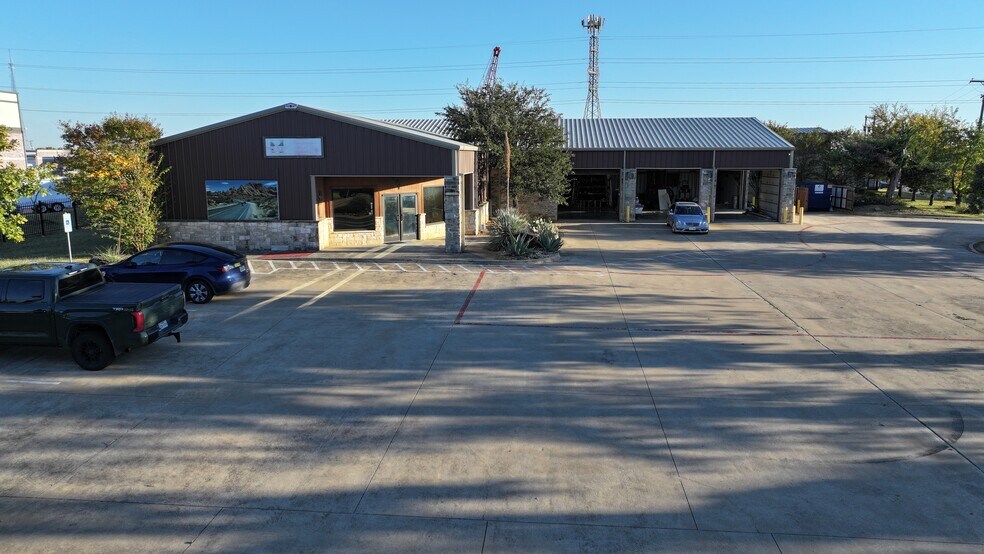 3625 Valley Vista Dr, Fort Worth, TX à vendre - Photo de l’immeuble – Image 2 sur 21