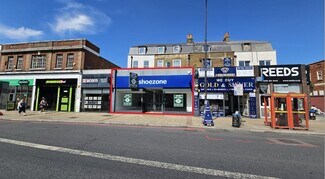 Plus de détails pour 124-126 Rushey Green, Londres - Local commercial à louer