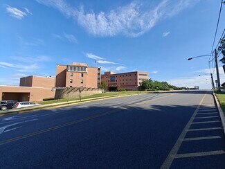 Plus de détails pour 1 Medical Center Blvd, Chester, PA - Santé à vendre