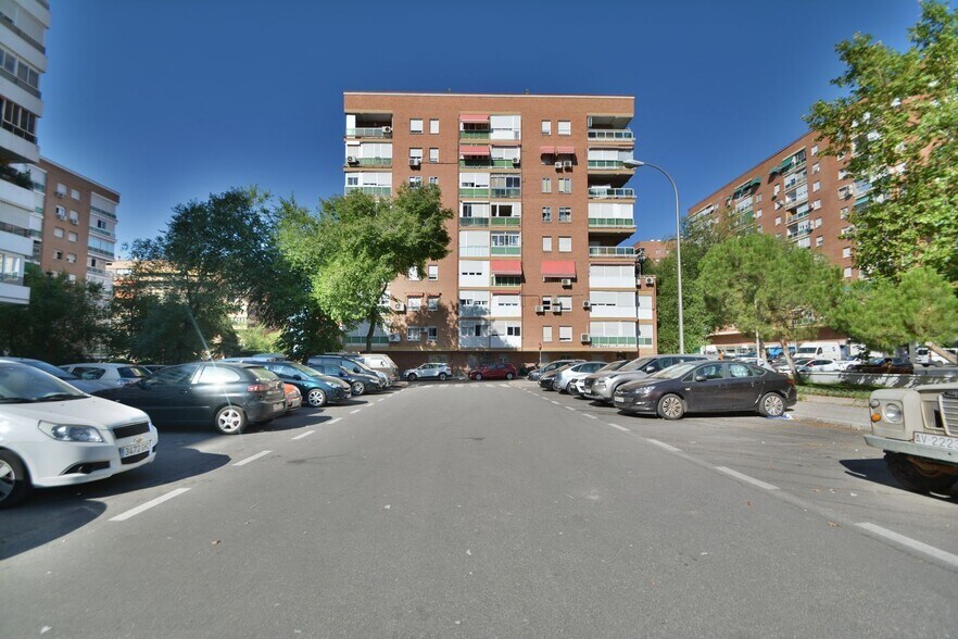 Bureau dans Madrid, Madrid à louer - Photo de l’immeuble – Image 3 sur 8