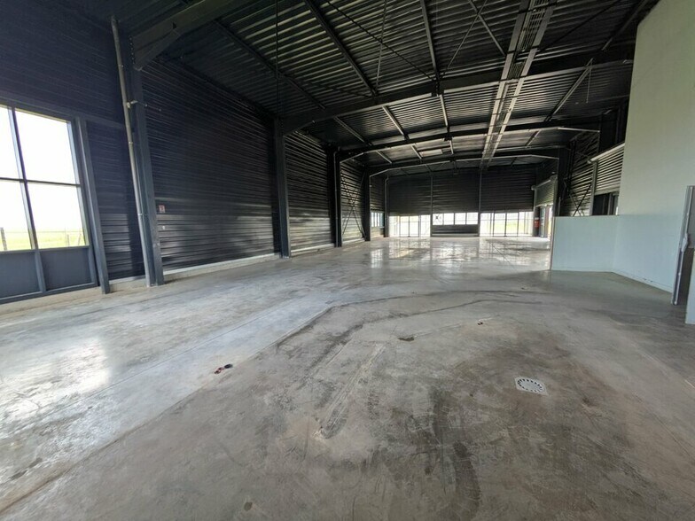Local commercial dans Colombelles à louer - Photo intérieure – Image 3 sur 14