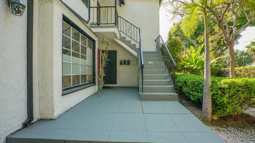 6112-6114 Saturn St, Los Angeles, CA à vendre - Photo de l’immeuble – Image 3 sur 30