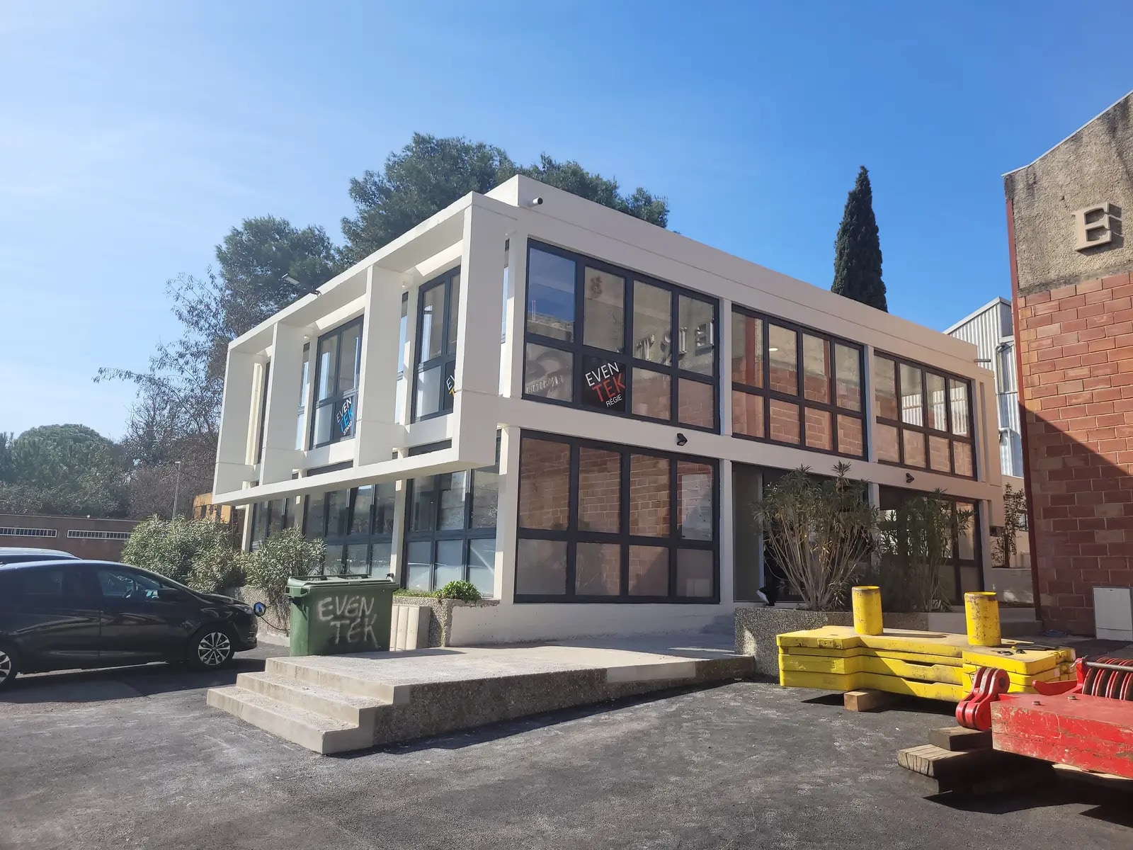77 Rue Emmanuel Vitria, Gardanne à louer Photo de l’immeuble– Image 1 sur 8