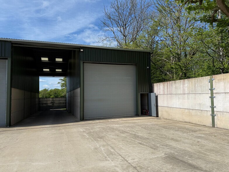 Rusper Rd, Capel à louer - Photo de l’immeuble – Image 1 sur 6