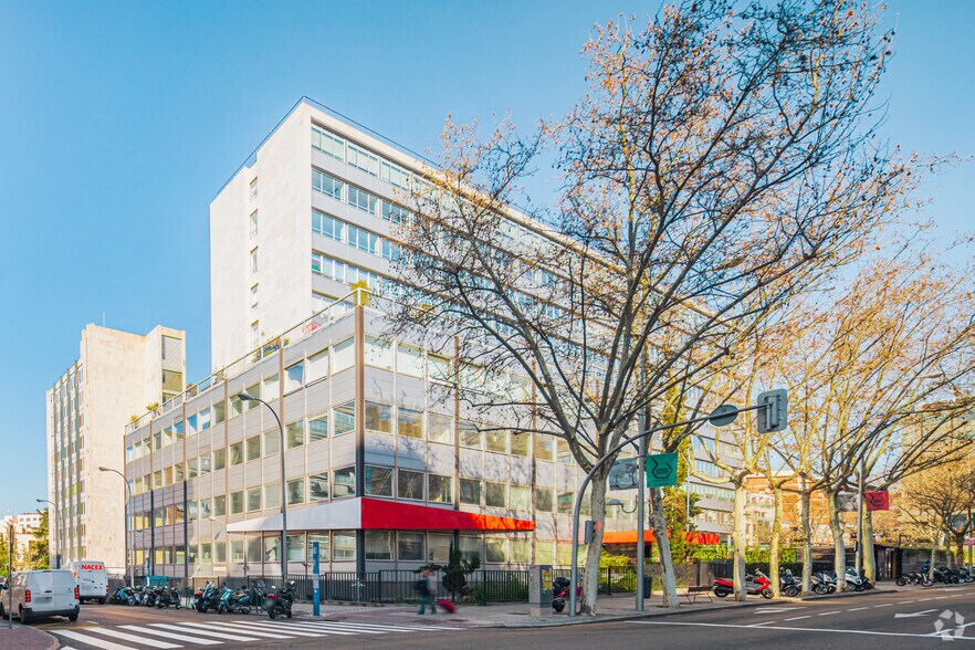 Calle de María de Molina, 39, Madrid, Madrid à louer - Photo de l’immeuble – Image 3 sur 25