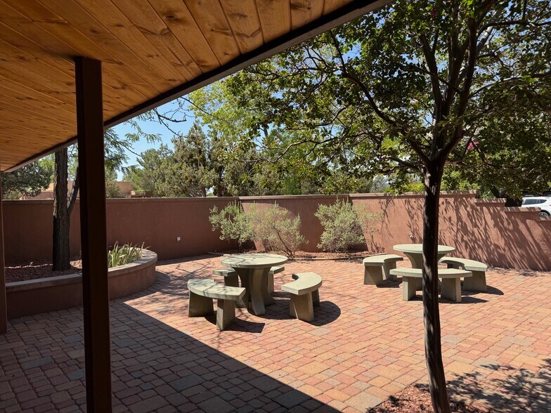 75 Kallof Pl, Sedona, AZ à louer - Photo de l’immeuble – Image 3 sur 48