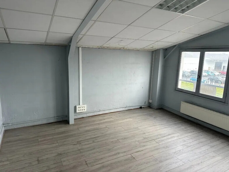 Bureau dans Chalon-sur-Saône à louer - Photo intérieure – Image 2 sur 5