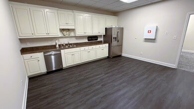 4135 Industry Way, Flowery Branch, GA à vendre Photo intérieure– Image 2 sur 16