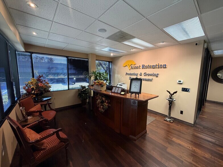 23171-23173 La Cadena Dr, Laguna Hills, CA à louer - Photo intérieure – Image 3 sur 19