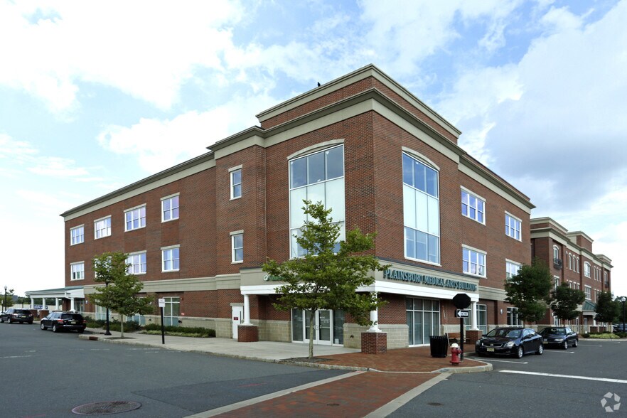3 Liberty St, Plainsboro, NJ à vendre - Photo de l’immeuble – Image 3 sur 8
