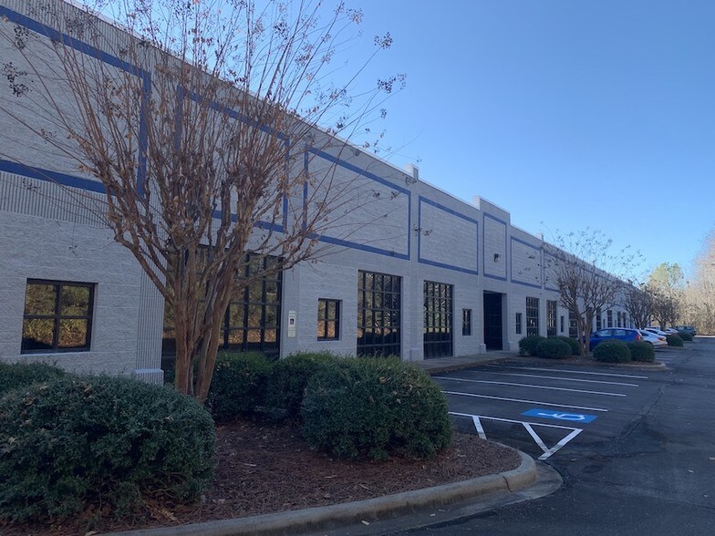 141 Cupped Oak Dr, Stallings, NC à louer - Photo de l’immeuble – Image 3 sur 17