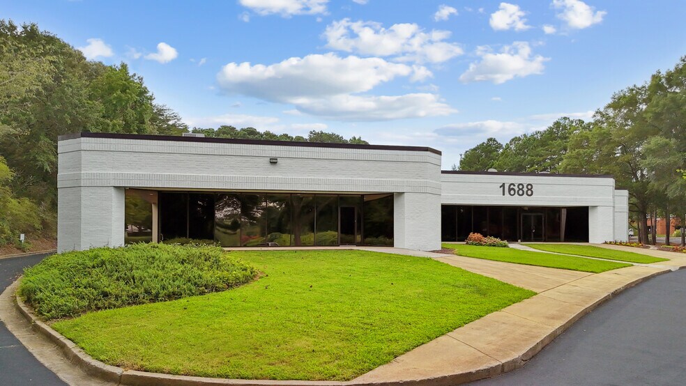 1688 Phoenix Pky, College Park, GA à vendre - Photo de l’immeuble – Image 3 sur 6