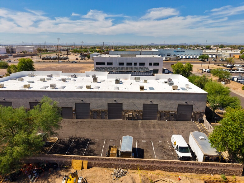 7900 N 70th Ave, Glendale, AZ à vendre - Photo de l’immeuble – Image 2 sur 11