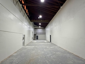 4252 Whiteside St, Los Angeles, CA à louer Photo intérieure– Image 2 sur 7