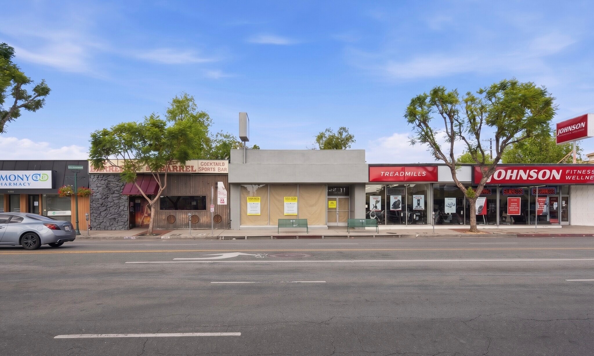 4553 Van Nuys Blvd, Sherman Oaks, CA à louer Photo principale– Image 1 sur 8