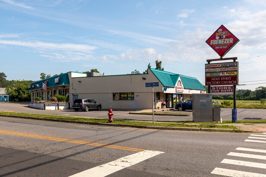 21 S Main St, Barnegat, NJ à louer - Photo de l’immeuble – Image 1 sur 8