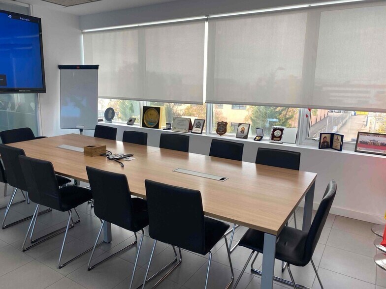 Industriel/Logistique dans Torrejón de Ardoz, Madrid à louer - Photo de l’immeuble – Image 2 sur 8