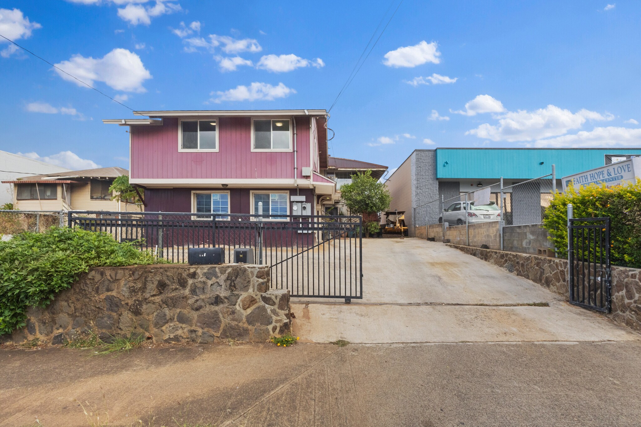 932 Waiakamilo Rd, Honolulu, HI à vendre Photo principale– Image 1 sur 16