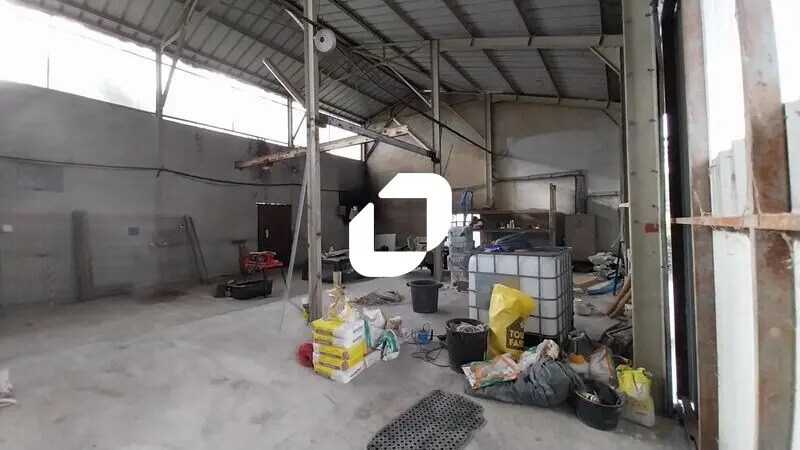 Local d'activités dans Mons à vendre - Photo de l’immeuble – Image 2 sur 16