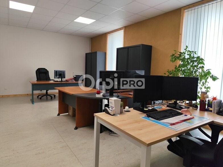 Bureau dans Limoges à louer - Photo de l’immeuble – Image 3 sur 5