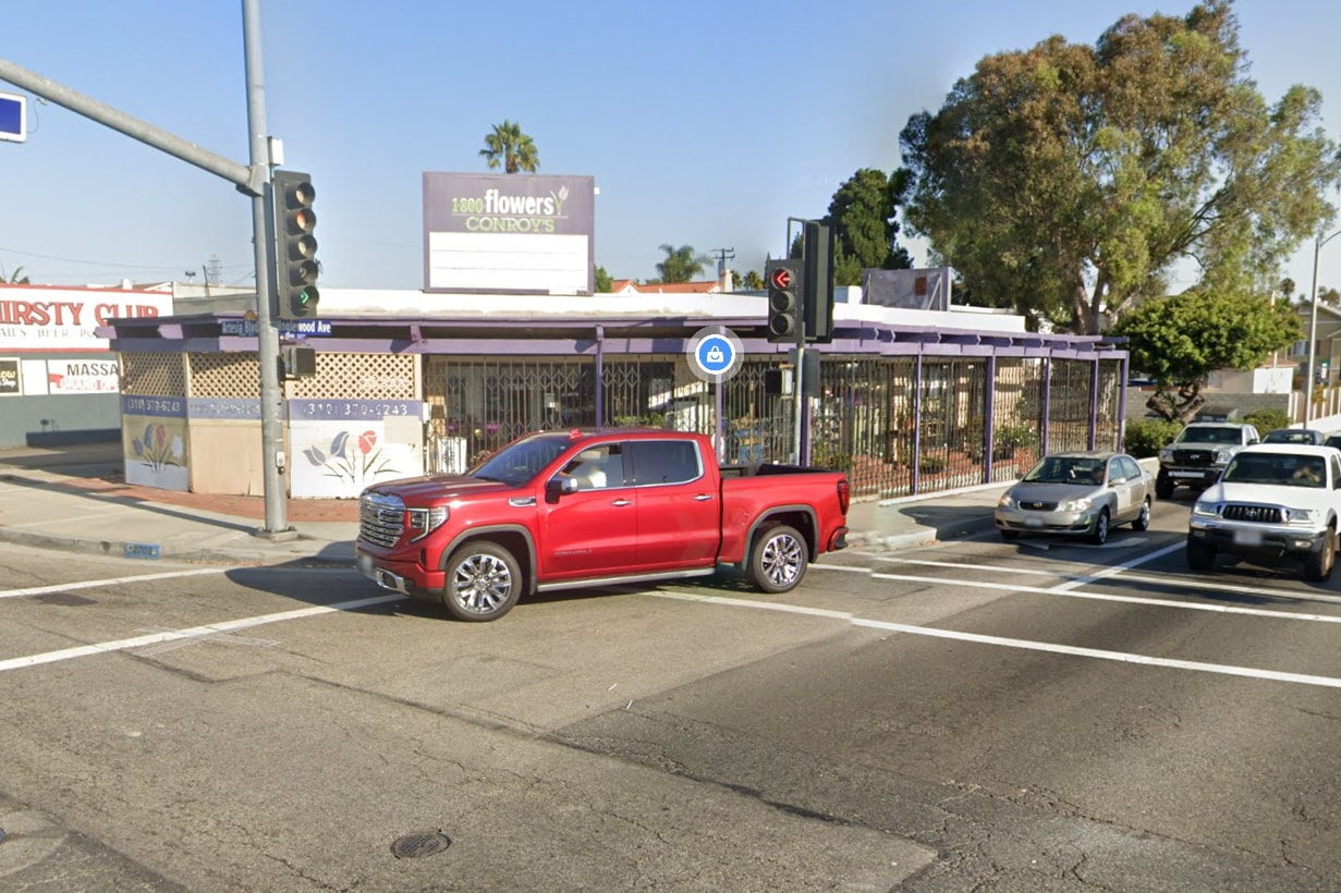 2709 Artesia Blvd, Redondo Beach, CA à louer Photo intérieure– Image 1 sur 3