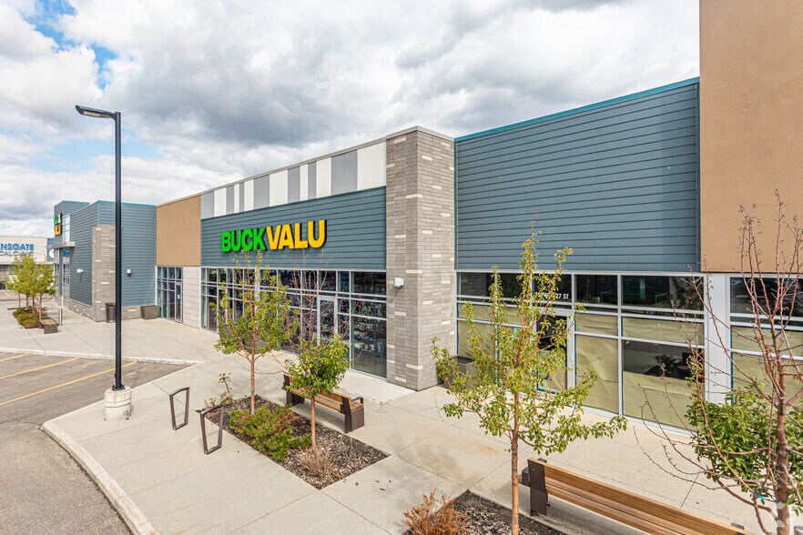 127th St NW, Edmonton, AB à louer - Photo de l’immeuble – Image 2 sur 2