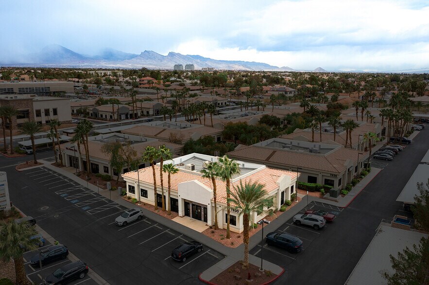 7830 W Sahara Ave, Las Vegas, NV à vendre - Photo de l’immeuble – Image 2 sur 39