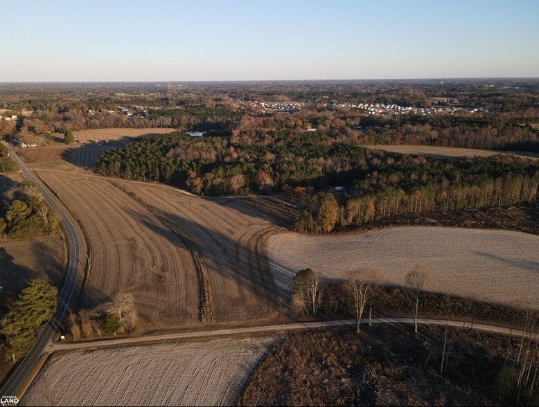 Baptist Road, Fuquay-Varina, NC à vendre - Aérien – Image 1 sur 16