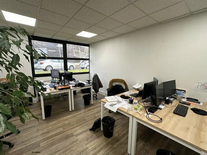 Bureau dans Reims à louer - Photo de l’immeuble – Image 3 sur 7