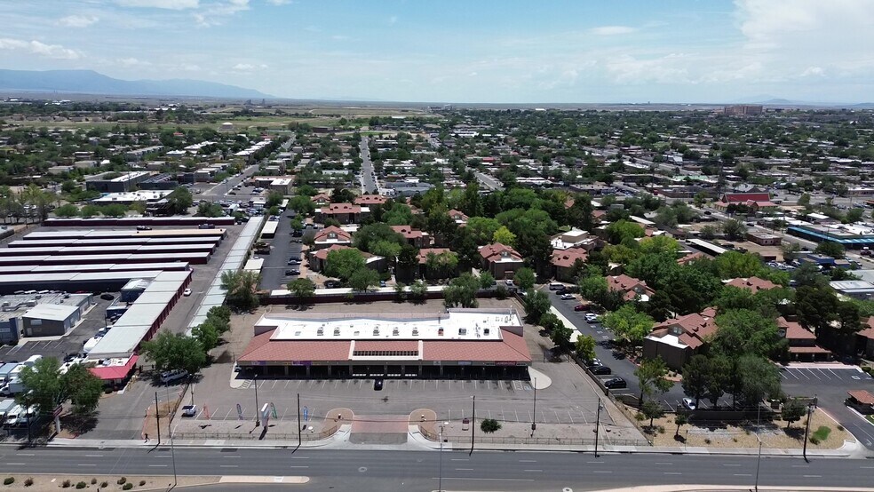 7226 Central Ave, Albuquerque, NM à vendre - Photo de l’immeuble – Image 3 sur 14