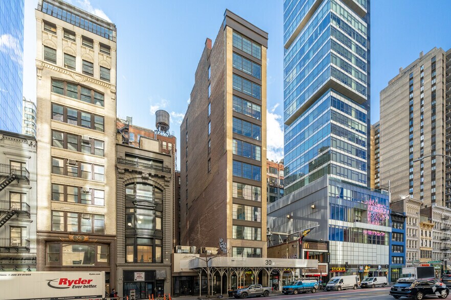 30 E 23rd St, New York, NY à louer - Photo de l’immeuble – Image 1 sur 6