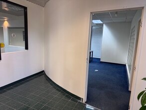 3360 Flair Dr, El Monte, CA à louer Photo intérieure– Image 1 sur 6