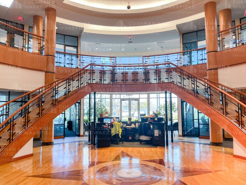 11601 Interchange Dr, Louisville, KY à louer - Photo de l’immeuble – Image 3 sur 4