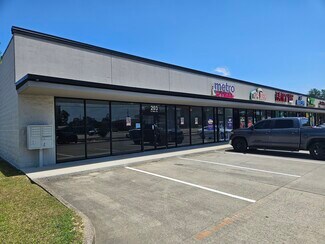 Plus de détails pour 203-213 S Main St, Lumberton, TX - Local commercial à louer