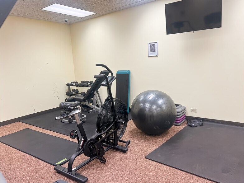 2340 S River Rd, Des Plaines, IL à louer - Photo intérieure – Image 3 sur 16